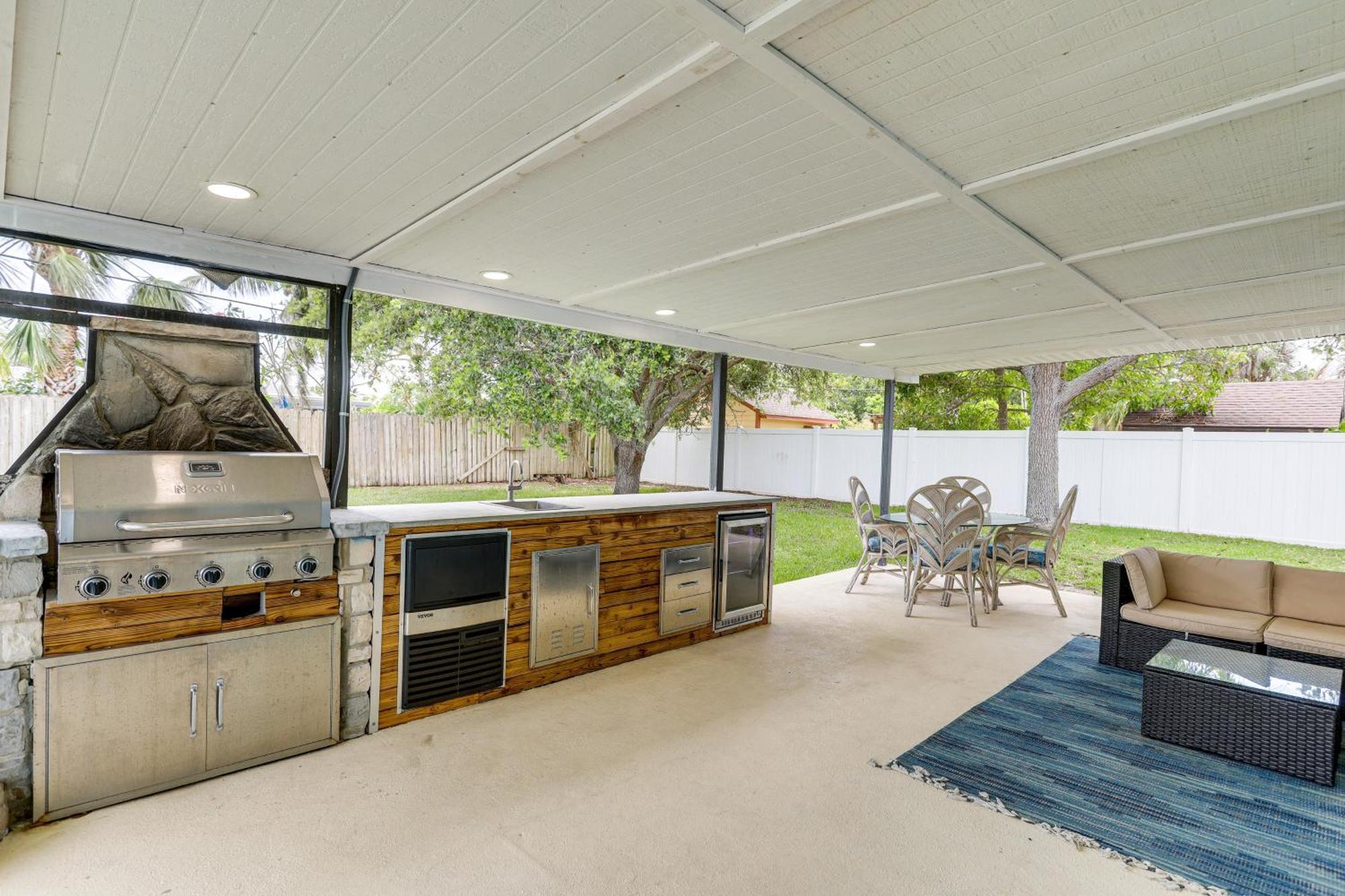 Pet-Friendly Cocoa Beach Home Walk To Beach! Extérieur photo