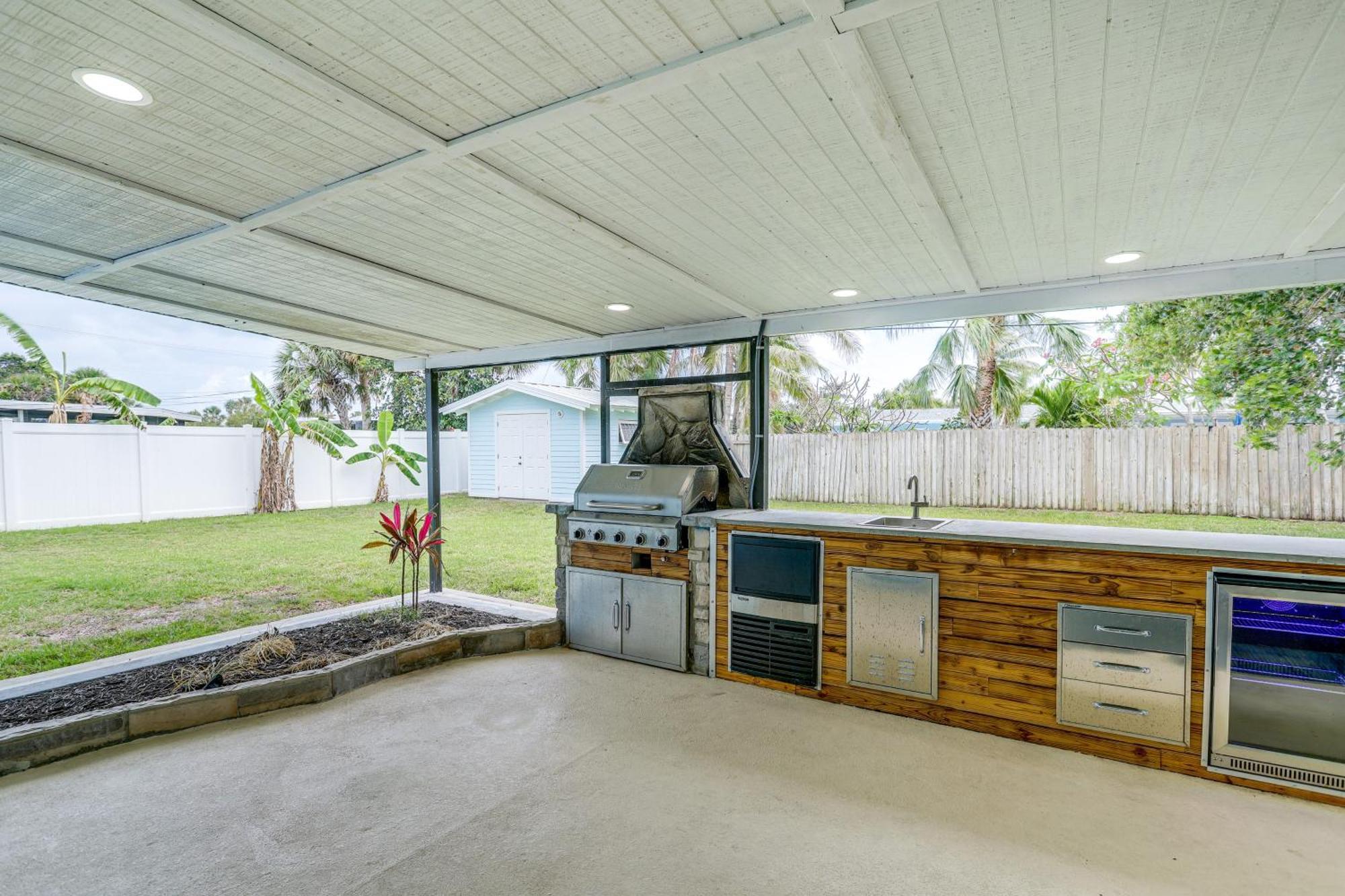 Pet-Friendly Cocoa Beach Home Walk To Beach! Extérieur photo