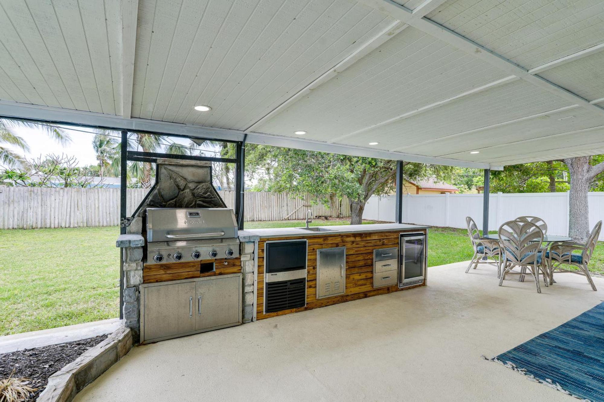 Pet-Friendly Cocoa Beach Home Walk To Beach! Extérieur photo